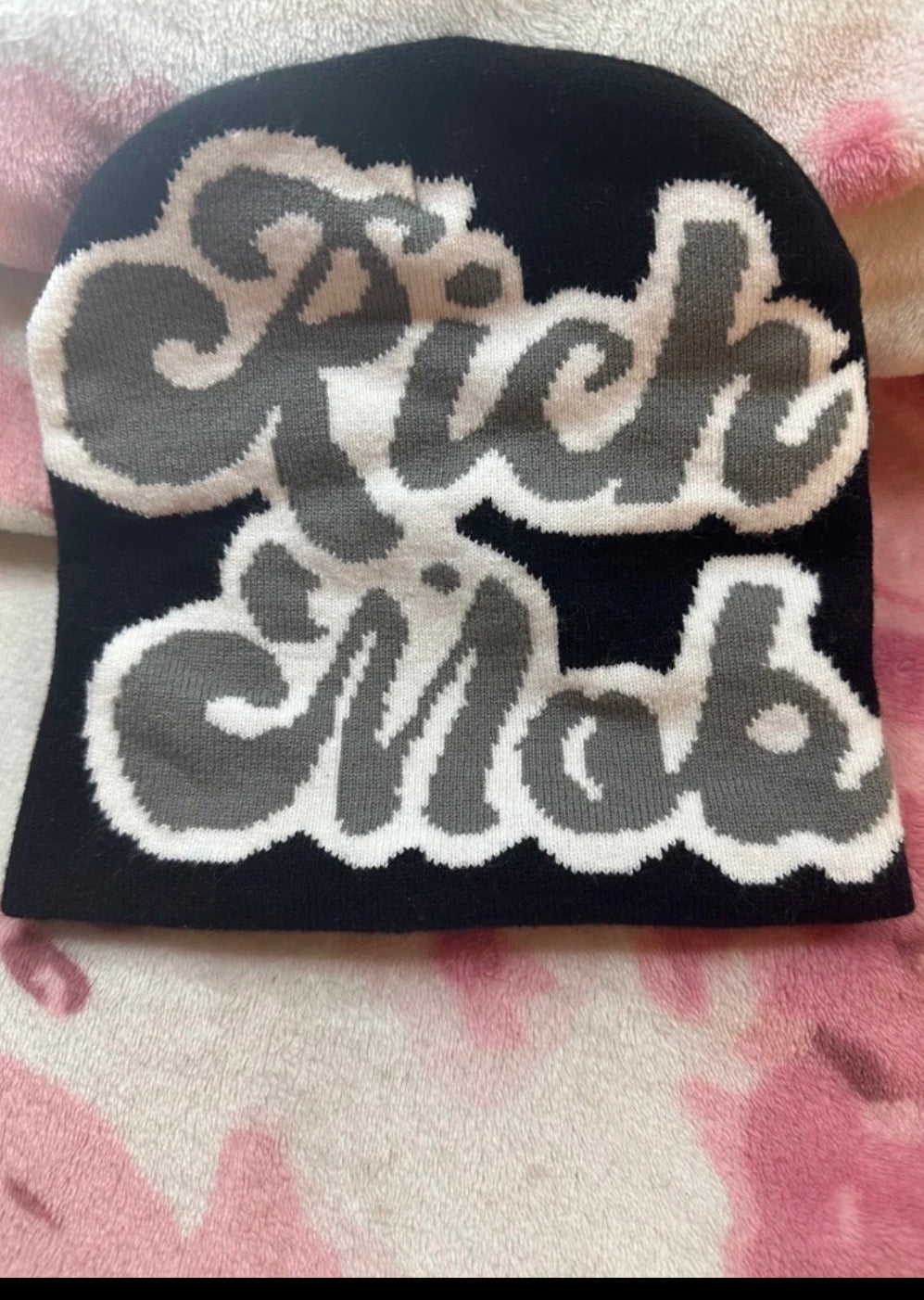 black ♠️beanie (unisex)