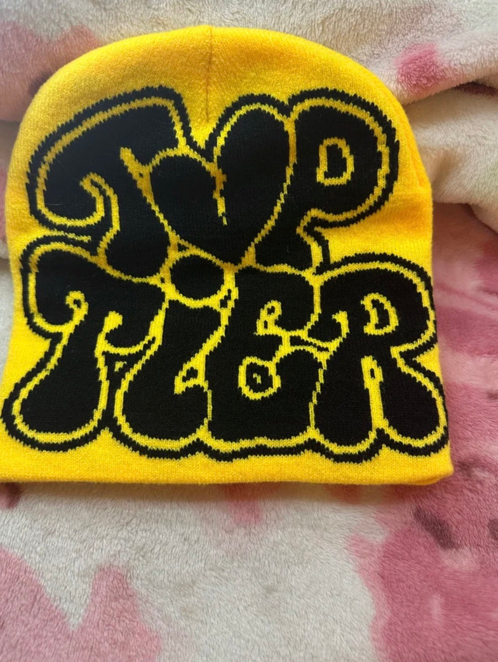 yellow+black beanie (unisex