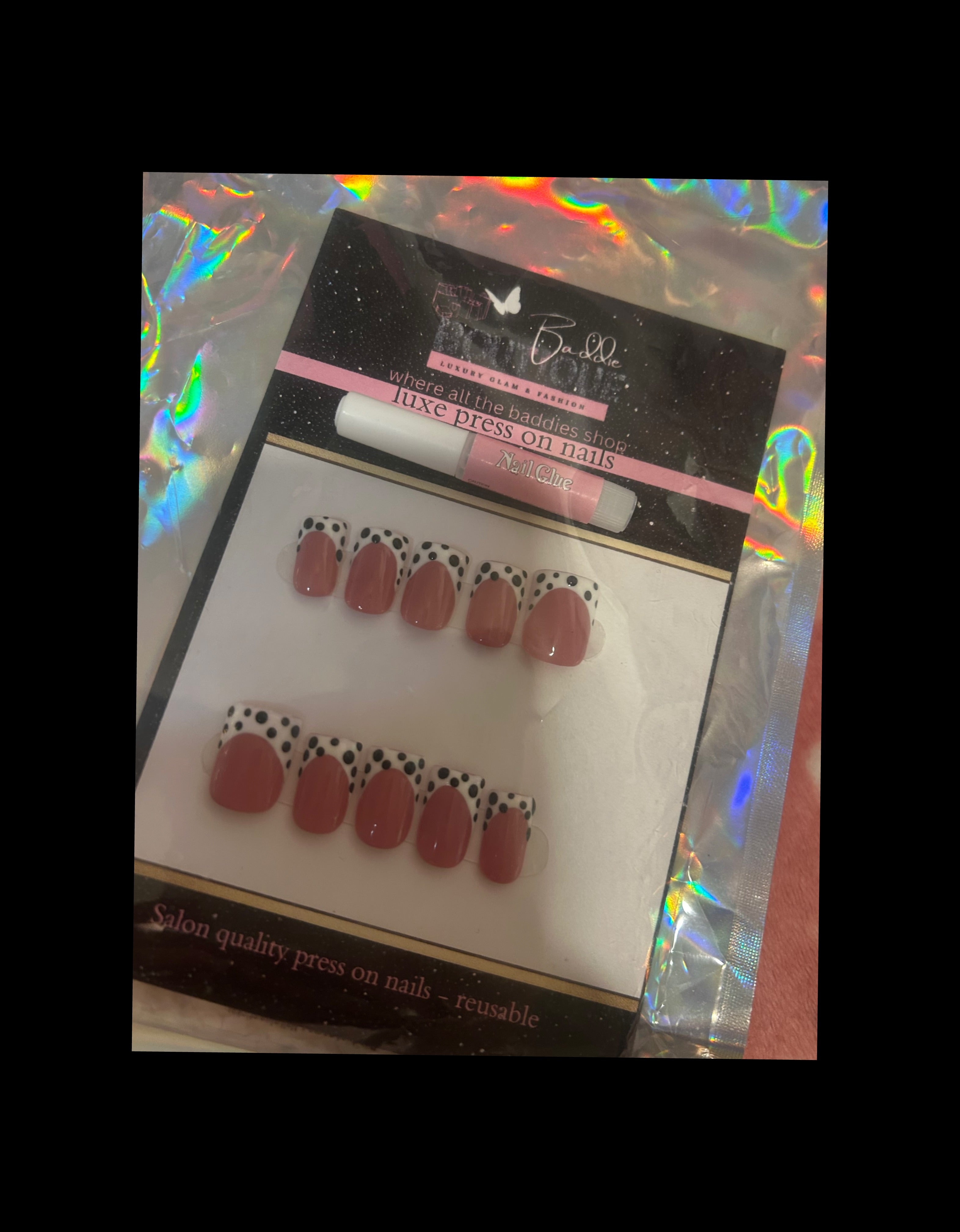 That girl press on nails